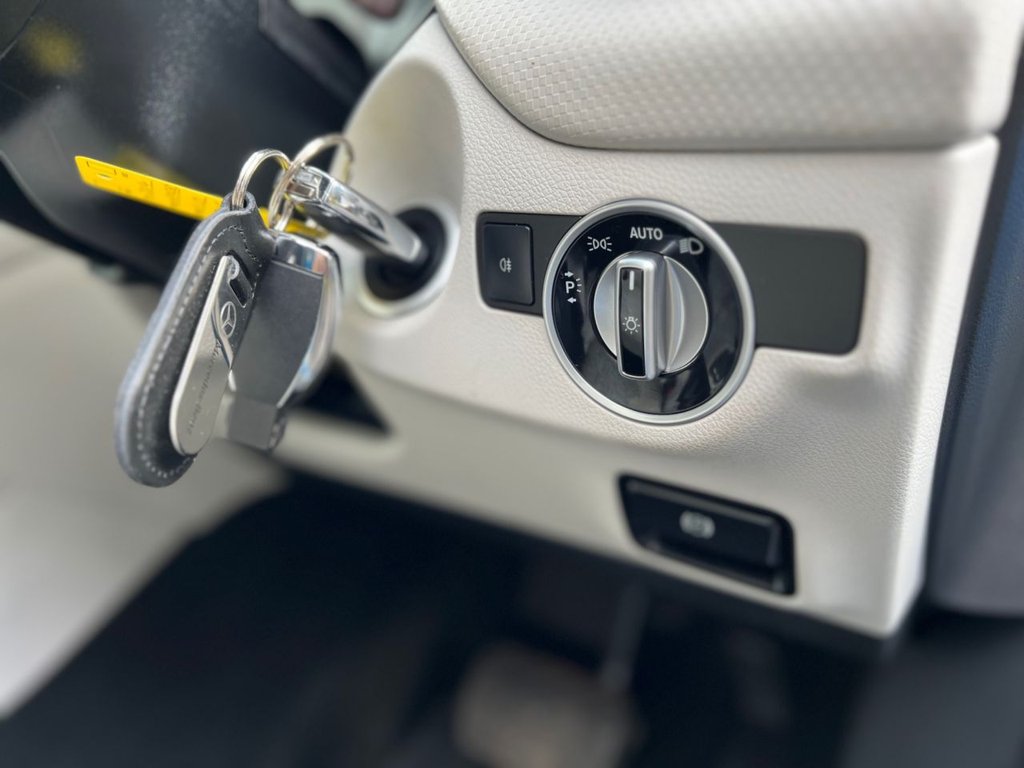 Used Mercedes-Benz A-Class 2014 for sale - 77708766: Photo 11