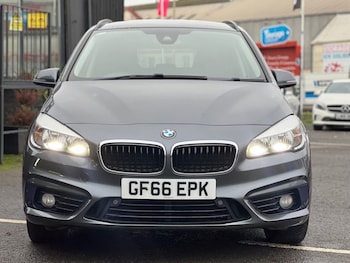 Used BMW 2 Series 2016 for sale - 77200240: Photo