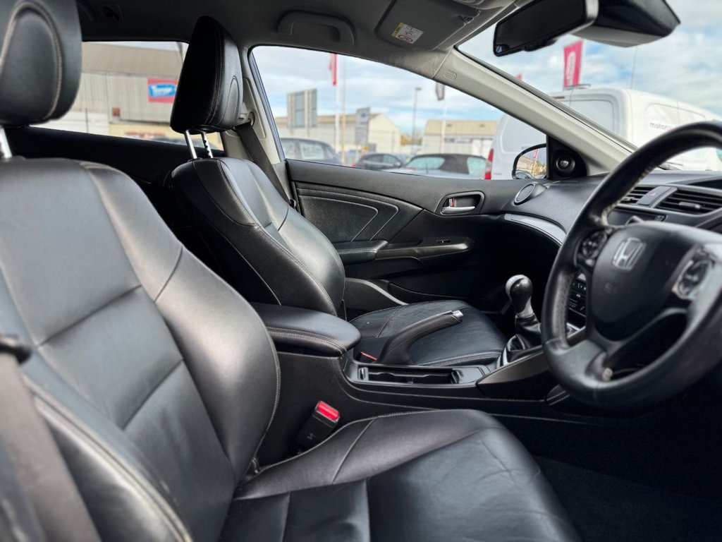 Used Honda Civic 2016 for sale - 76520716: Photo 5