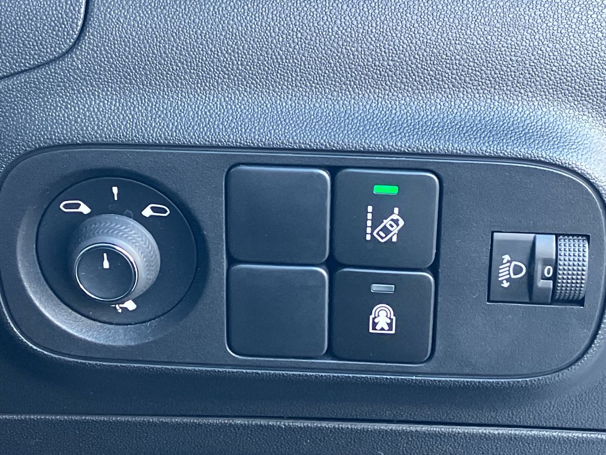 Used Citroen C3 2018 for sale - 76491231: Photo 32