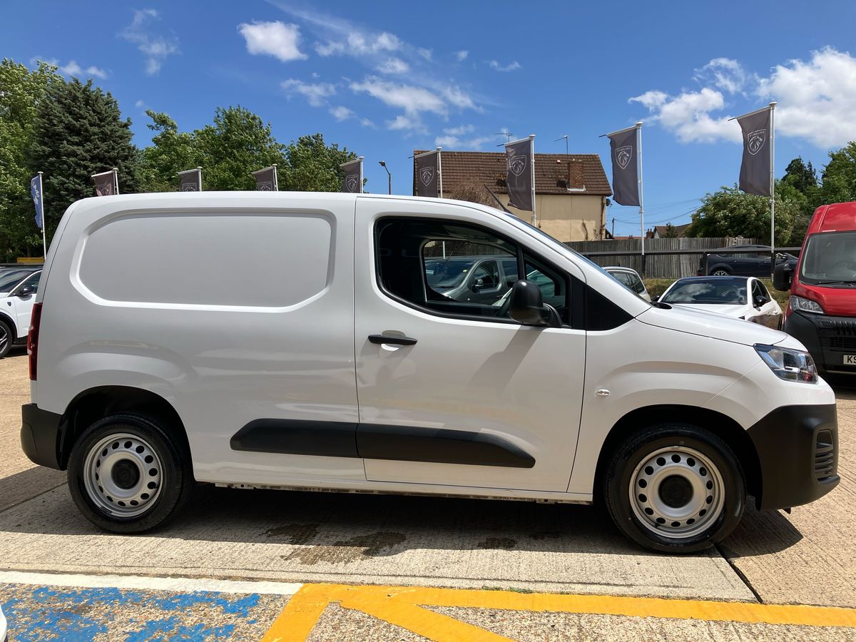 Vehicle 28