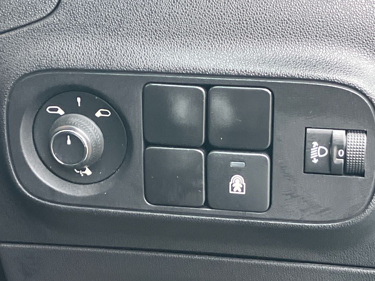 Used Citroen C3 2023 for sale - 76330684: Photo 33