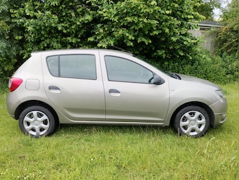 Used Dacia Sandero 2016 for sale - 78833577: Photo