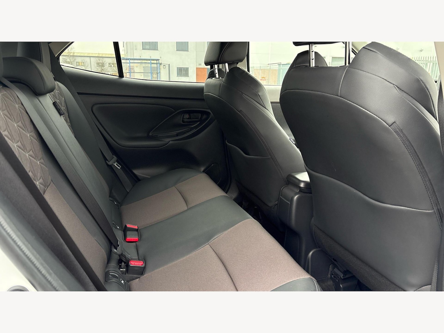 Used Toyota Yaris Cross 2023 for sale - 77425514: Photo 14