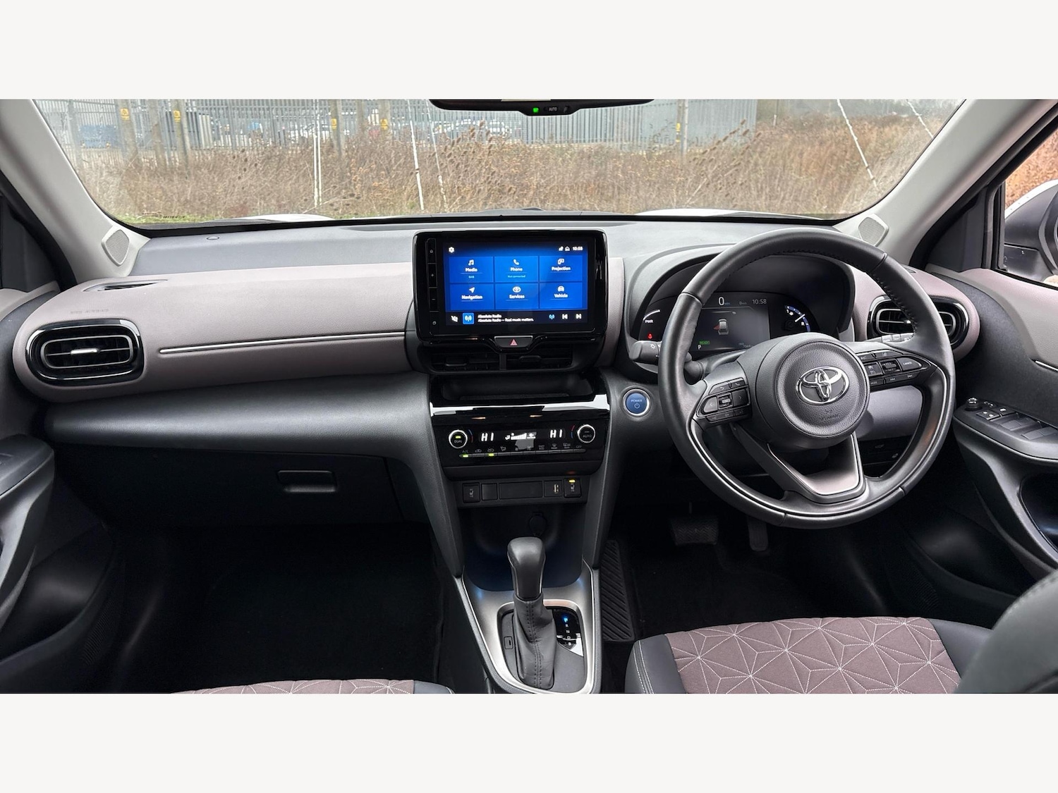 Used Toyota Yaris Cross 2023 for sale - 77425514: Photo 7