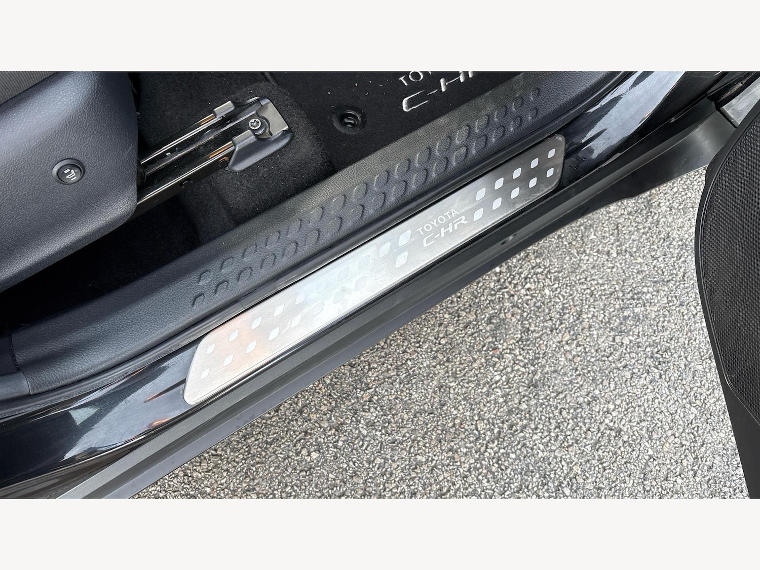 Used Toyota C-HR 2022 for sale - 77345350: Photo 29