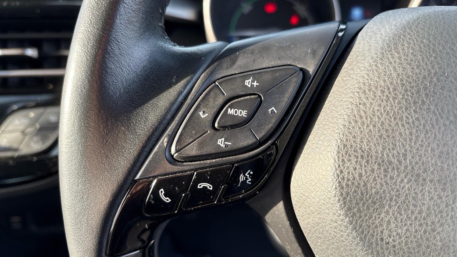 Used Toyota C-HR 2022 for sale - 77345350: Photo 33