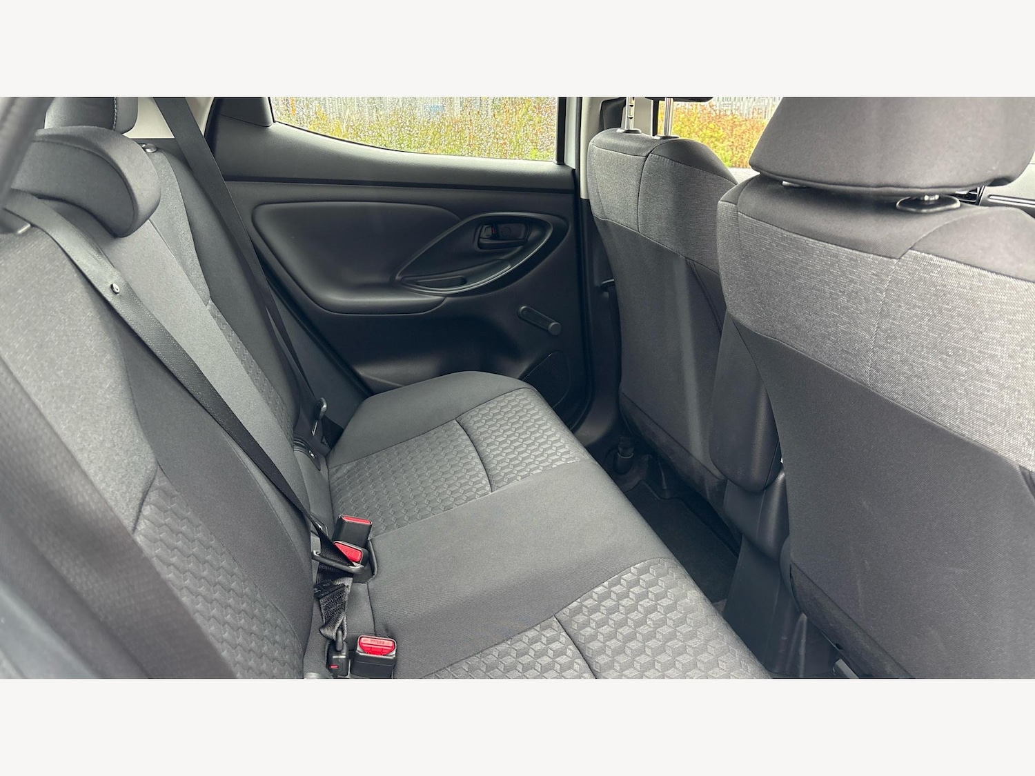 Used Toyota Yaris 2024 for sale - 76151473: Photo 14