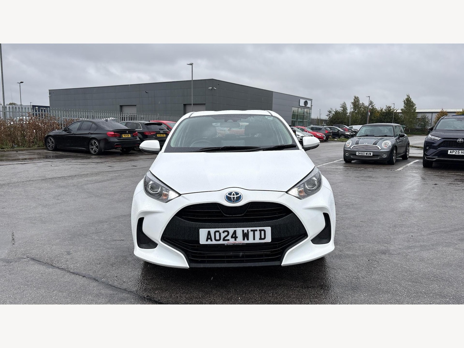 Used Toyota Yaris 2024 for sale - 76151473: Photo 17