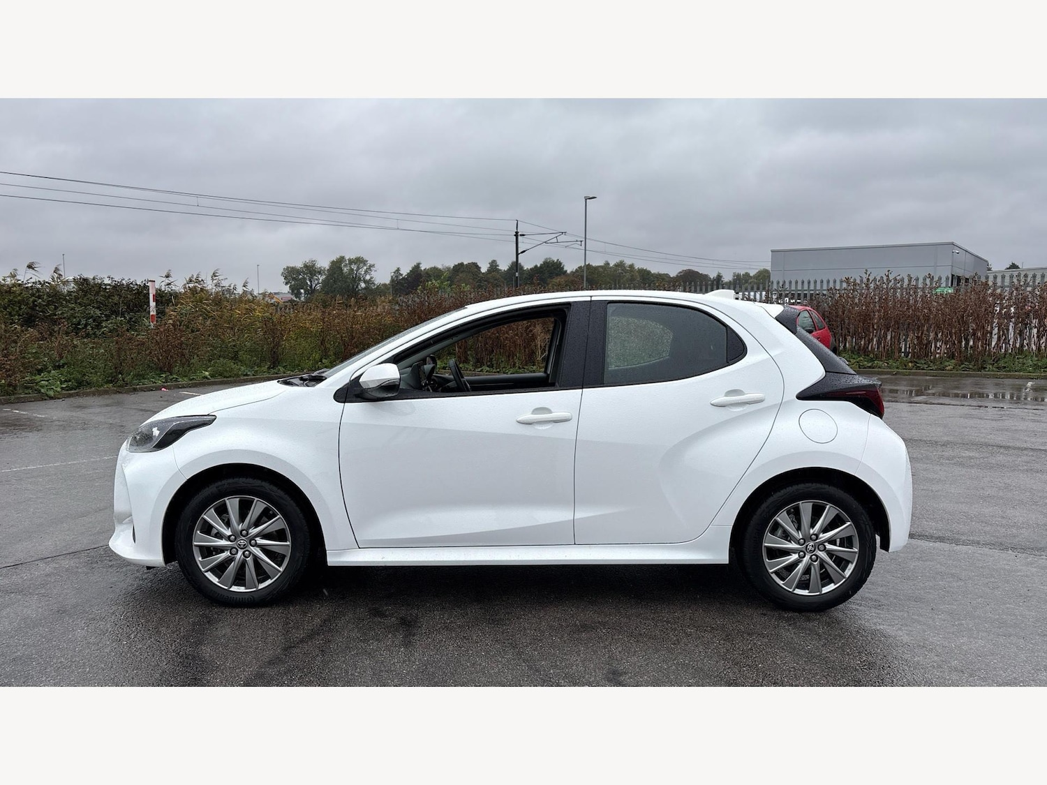 Used Toyota Yaris 2024 for sale - 76151473: Photo 19
