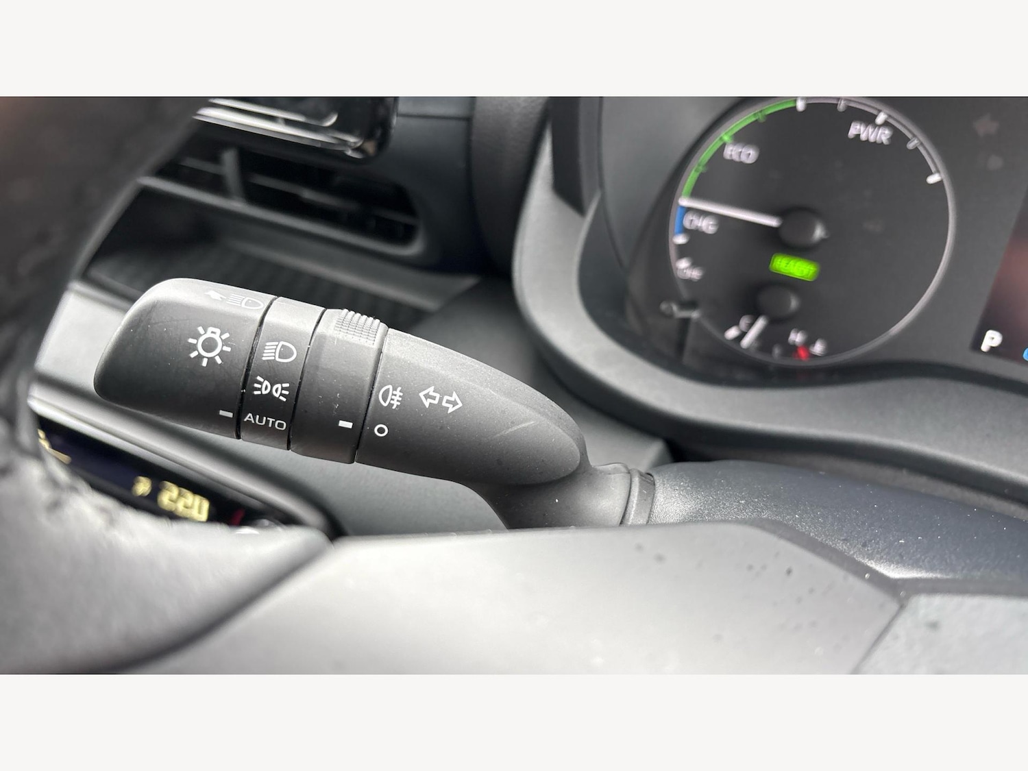 Used Toyota Yaris 2024 for sale - 76151473: Photo 37