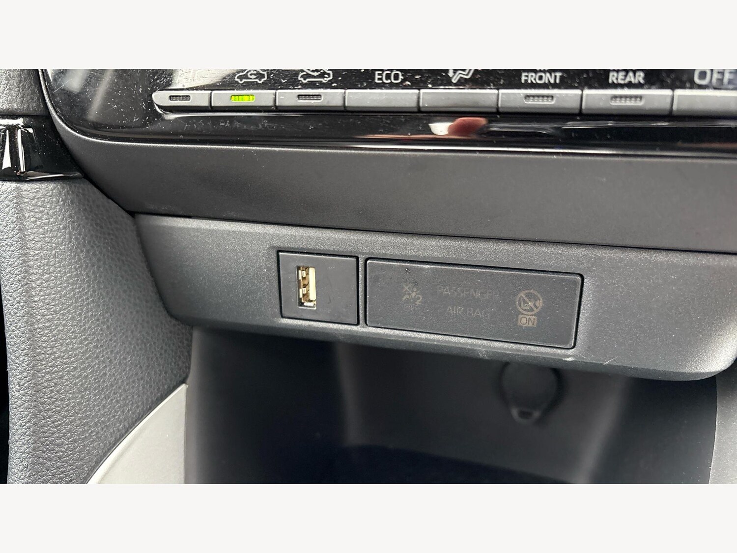 Used Toyota Yaris 2024 for sale - 76151473: Photo 39