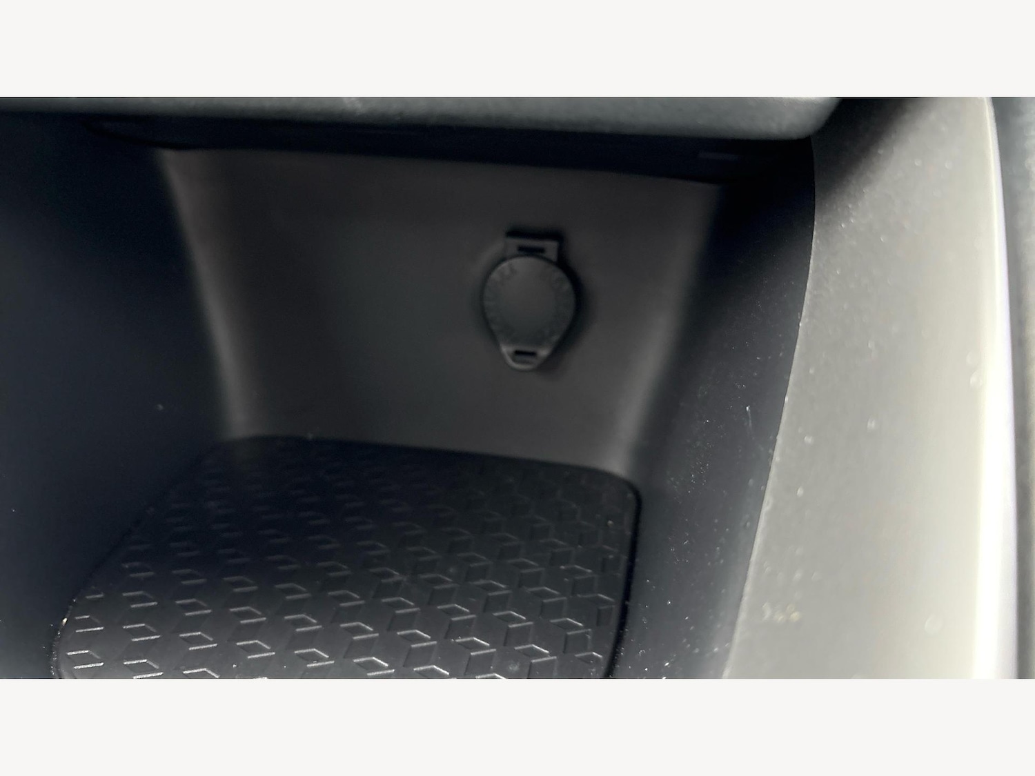 Used Toyota Yaris 2024 for sale - 76151473: Photo 40