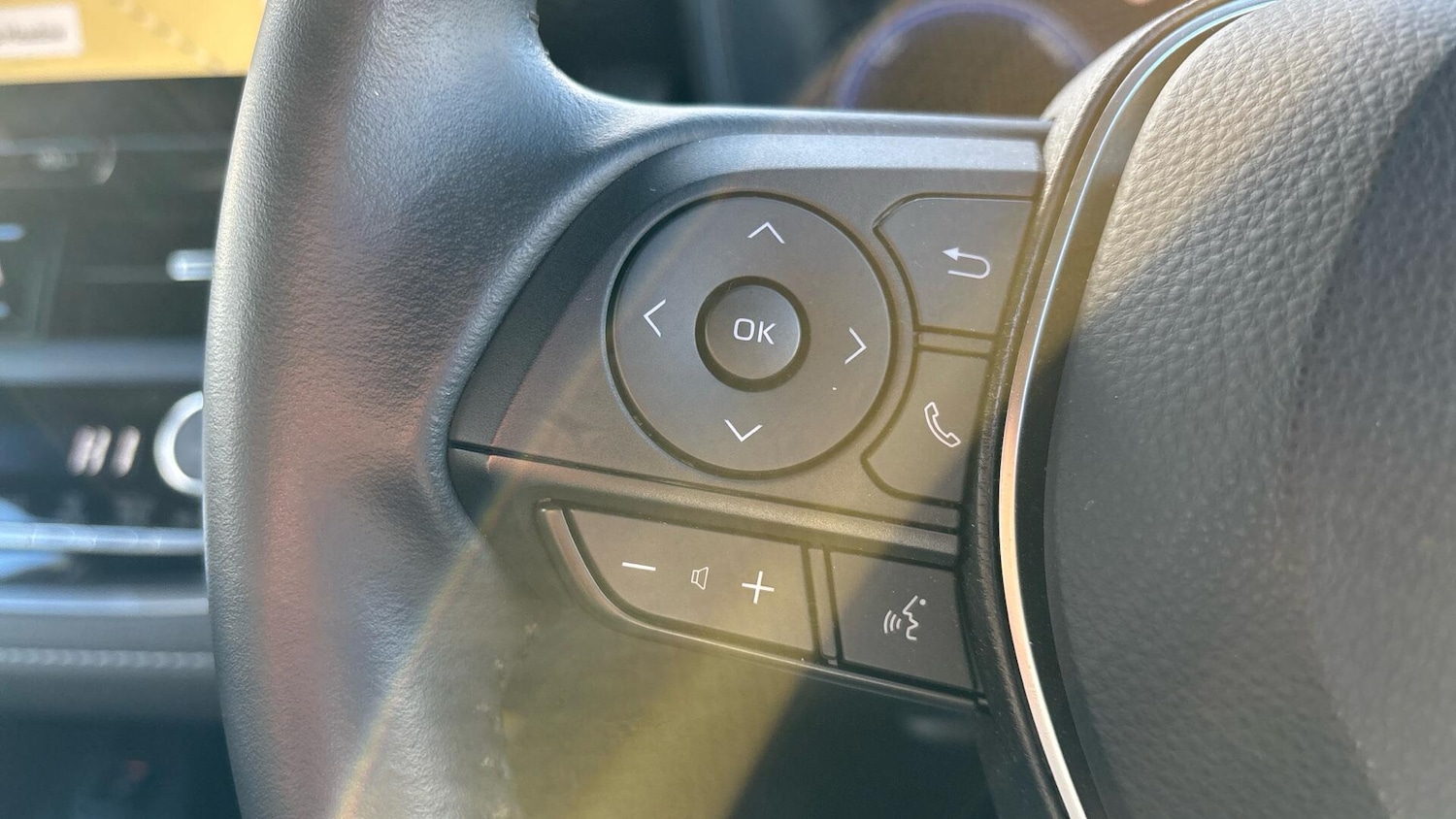 Used Toyota Corolla 2023 for sale - 76607607: Photo 32