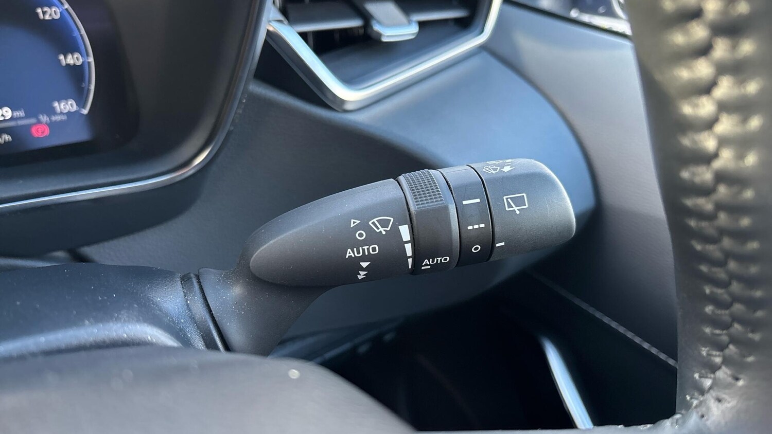 Used Toyota Corolla 2023 for sale - 76607607: Photo 33