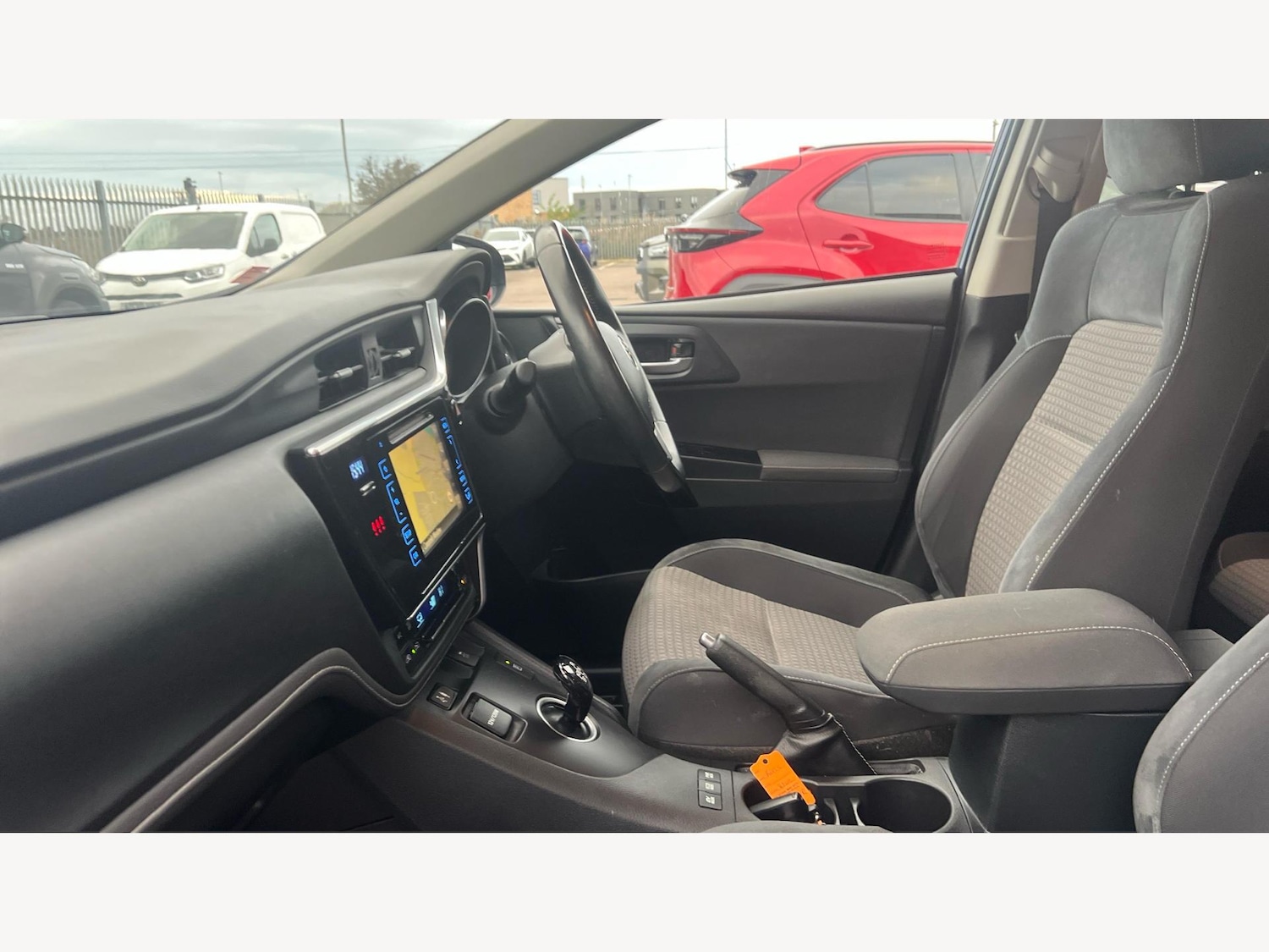 Used Toyota Auris 2017 for sale - 76537935: Photo 12