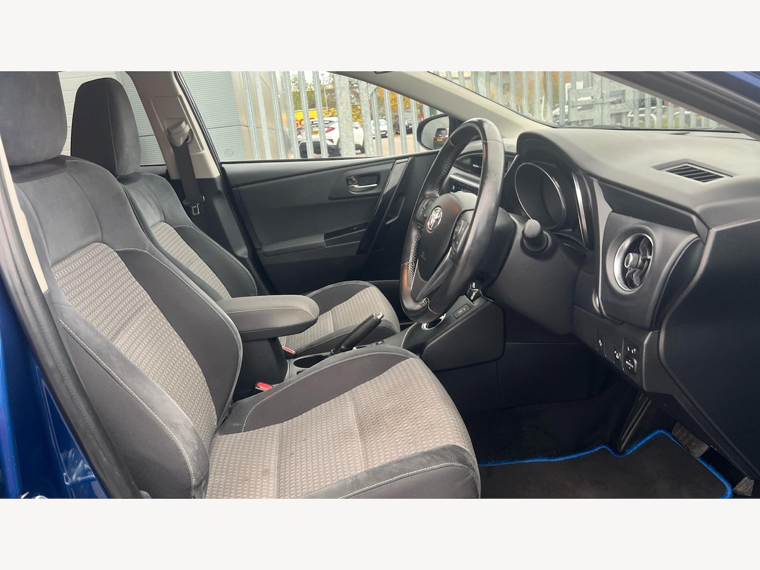 Used Toyota Auris 2017 for sale - 76537935: Photo 13