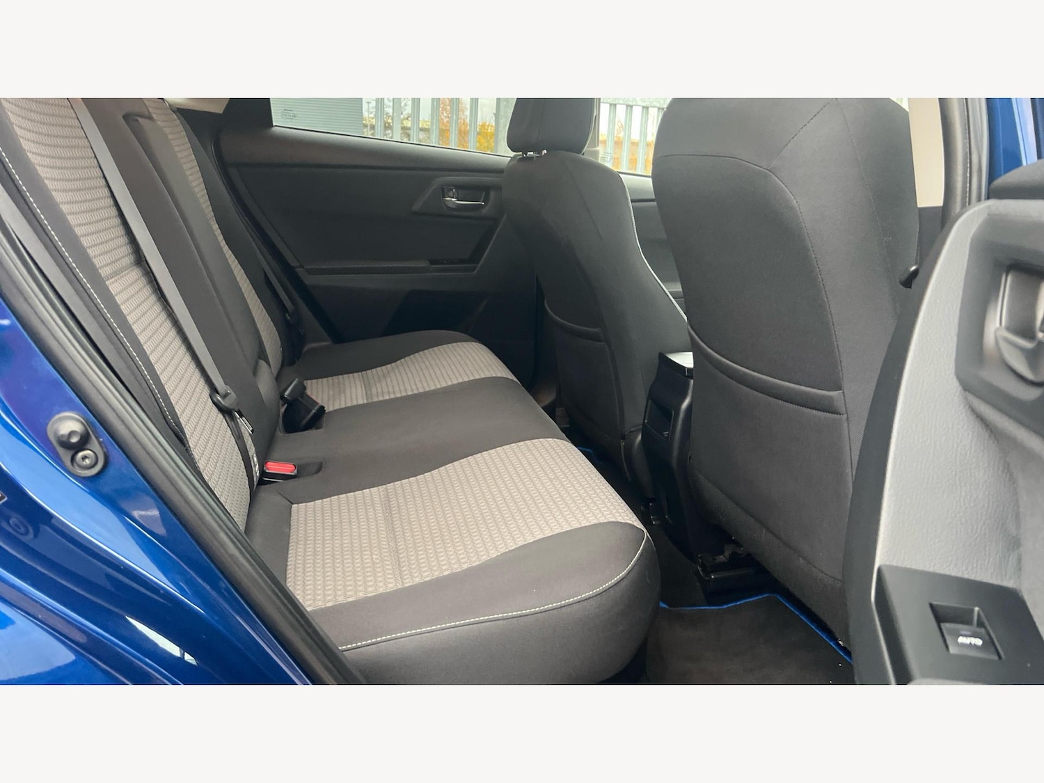 Used Toyota Auris 2017 for sale - 76537935: Photo 14