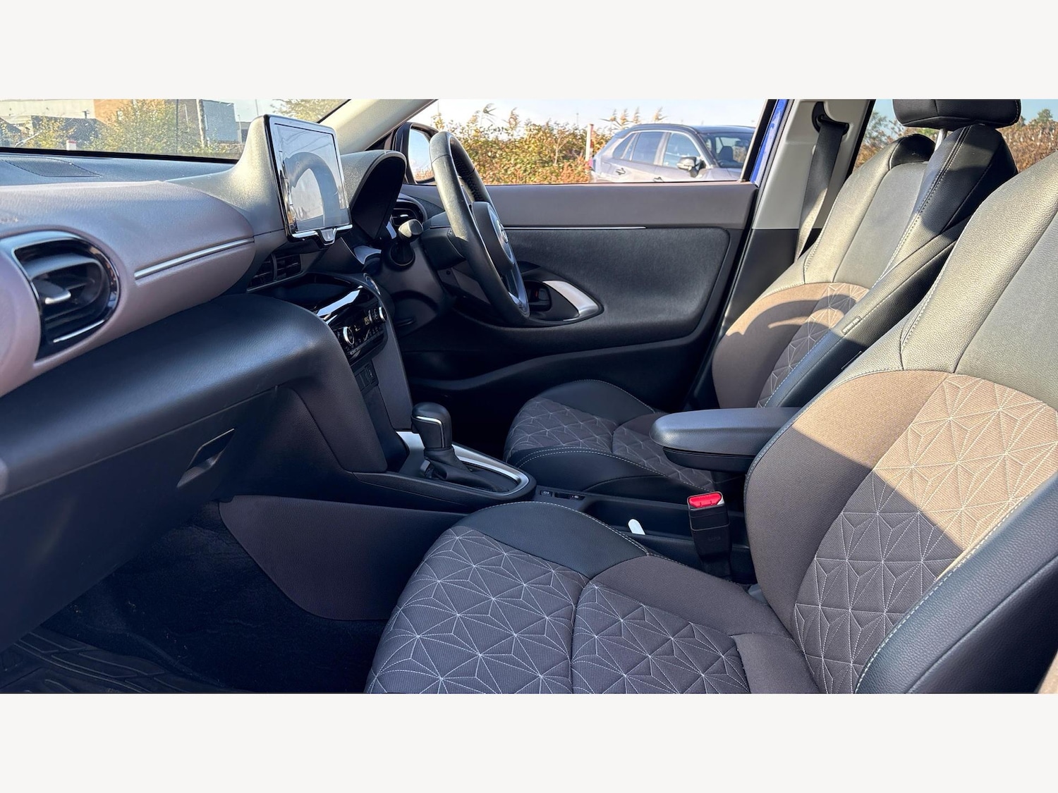 Used Toyota Yaris Cross 2022 for sale - 76388292: Photo 12