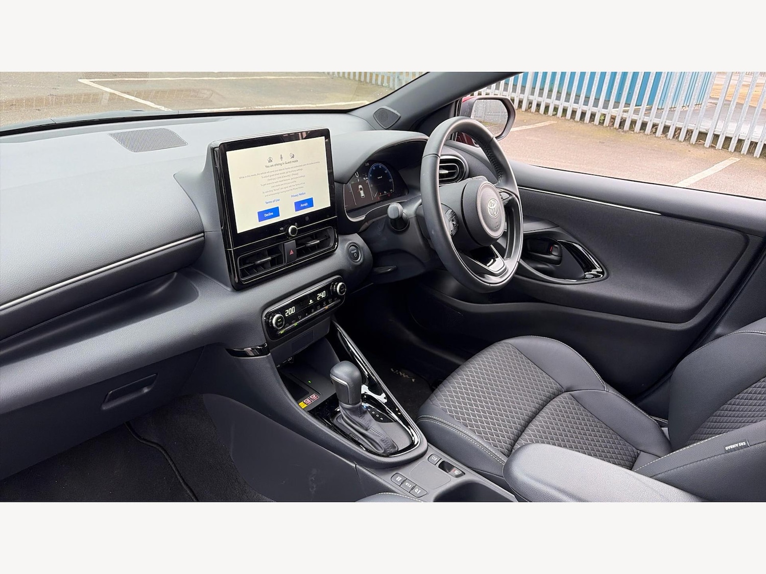 Used Toyota Yaris 2025 for sale - 77559648: Photo 12