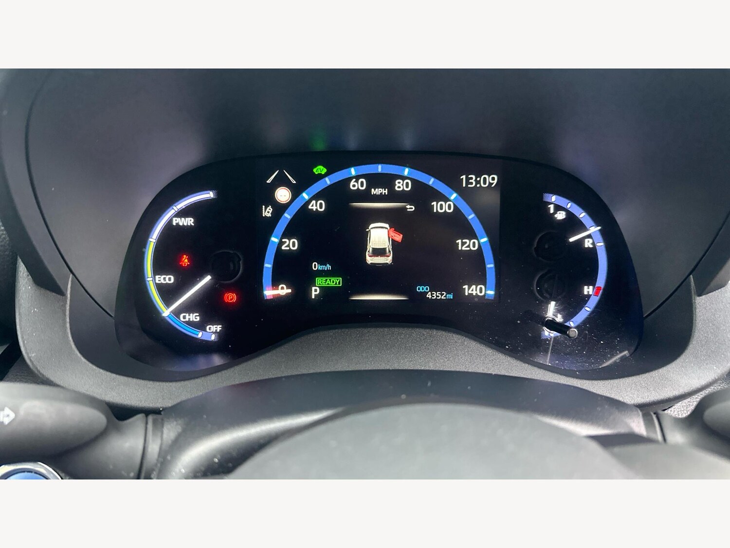 Used Toyota Yaris Cross 2023 for sale - 77314610: Photo 11