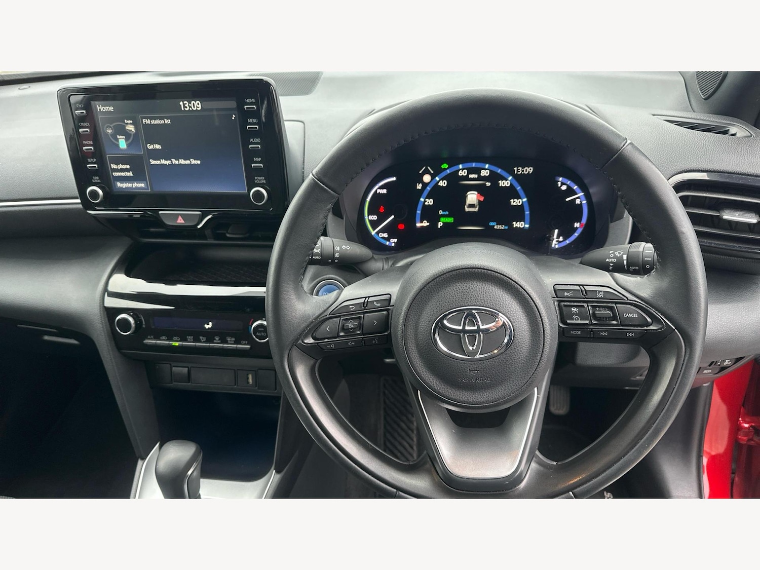 Used Toyota Yaris Cross 2023 for sale - 77314610: Photo 8