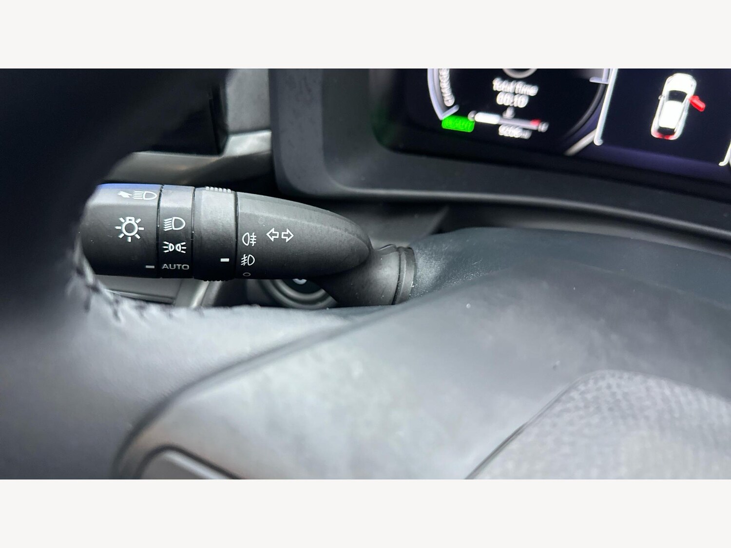 Used Toyota C-HR 2024 for sale - 77559682: Photo 27