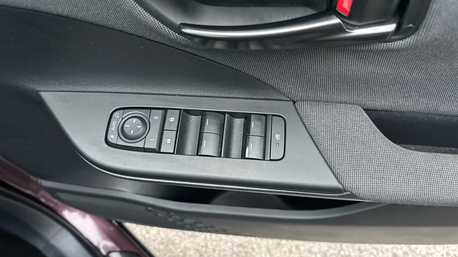 Used Toyota C-HR 2024 for sale - 77559682: Photo 32