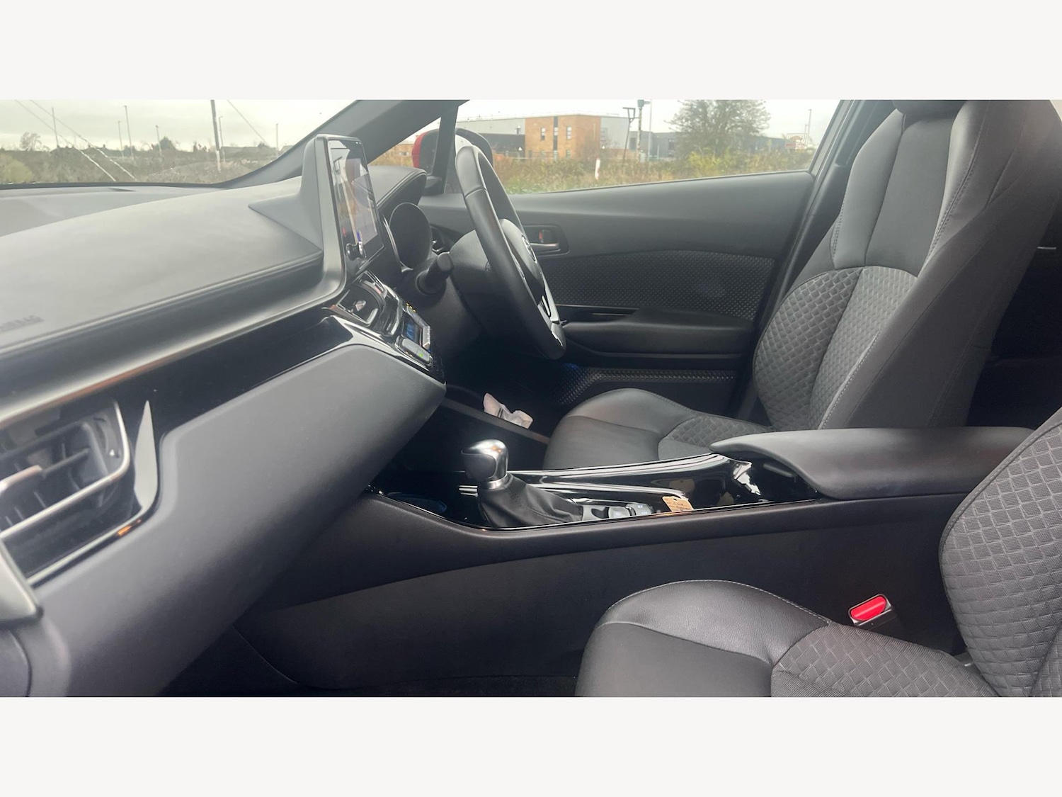 Used Toyota C-HR 2022 for sale - 76689057: Photo 12