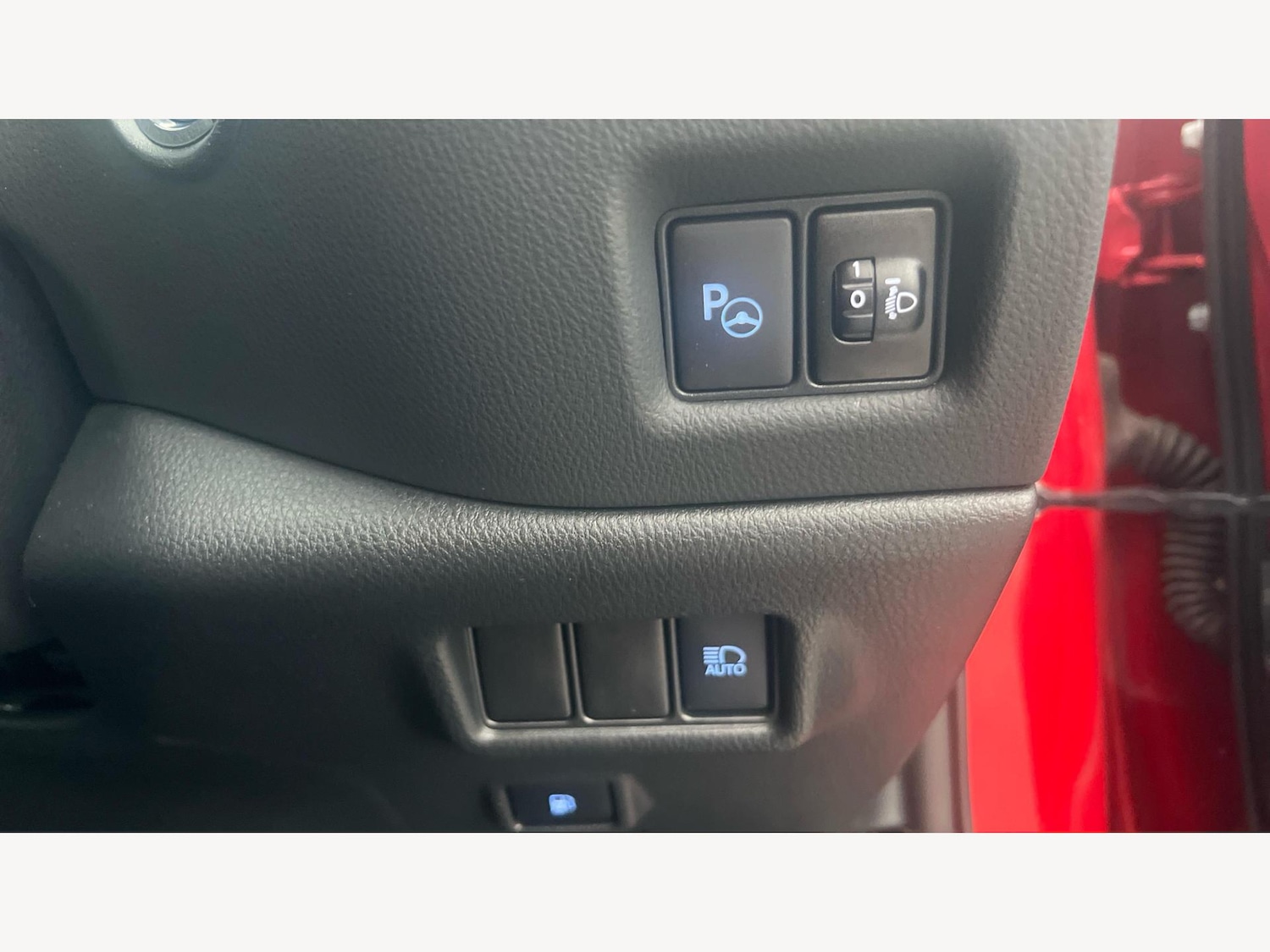 Used Toyota C-HR 2022 for sale - 76689057: Photo 24