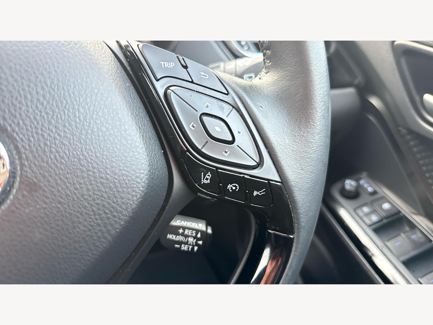 Used Toyota C-HR 2022 for sale - 76689057: Photo 27