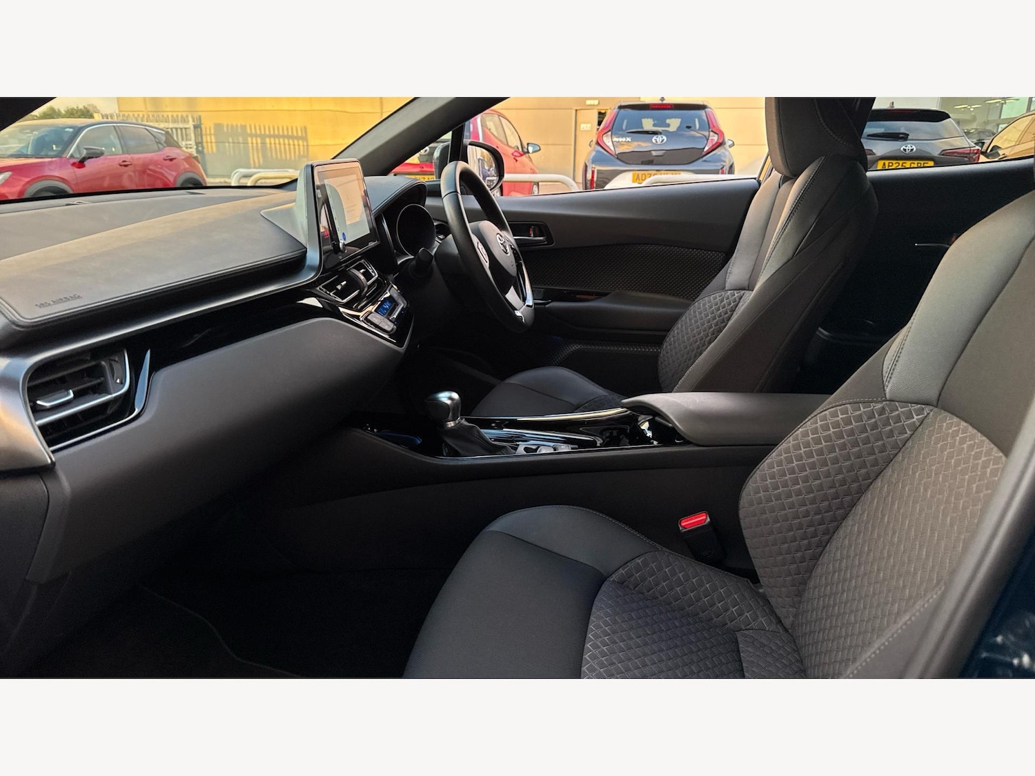 Used Toyota C-HR 2023 for sale - 76689967: Photo 12