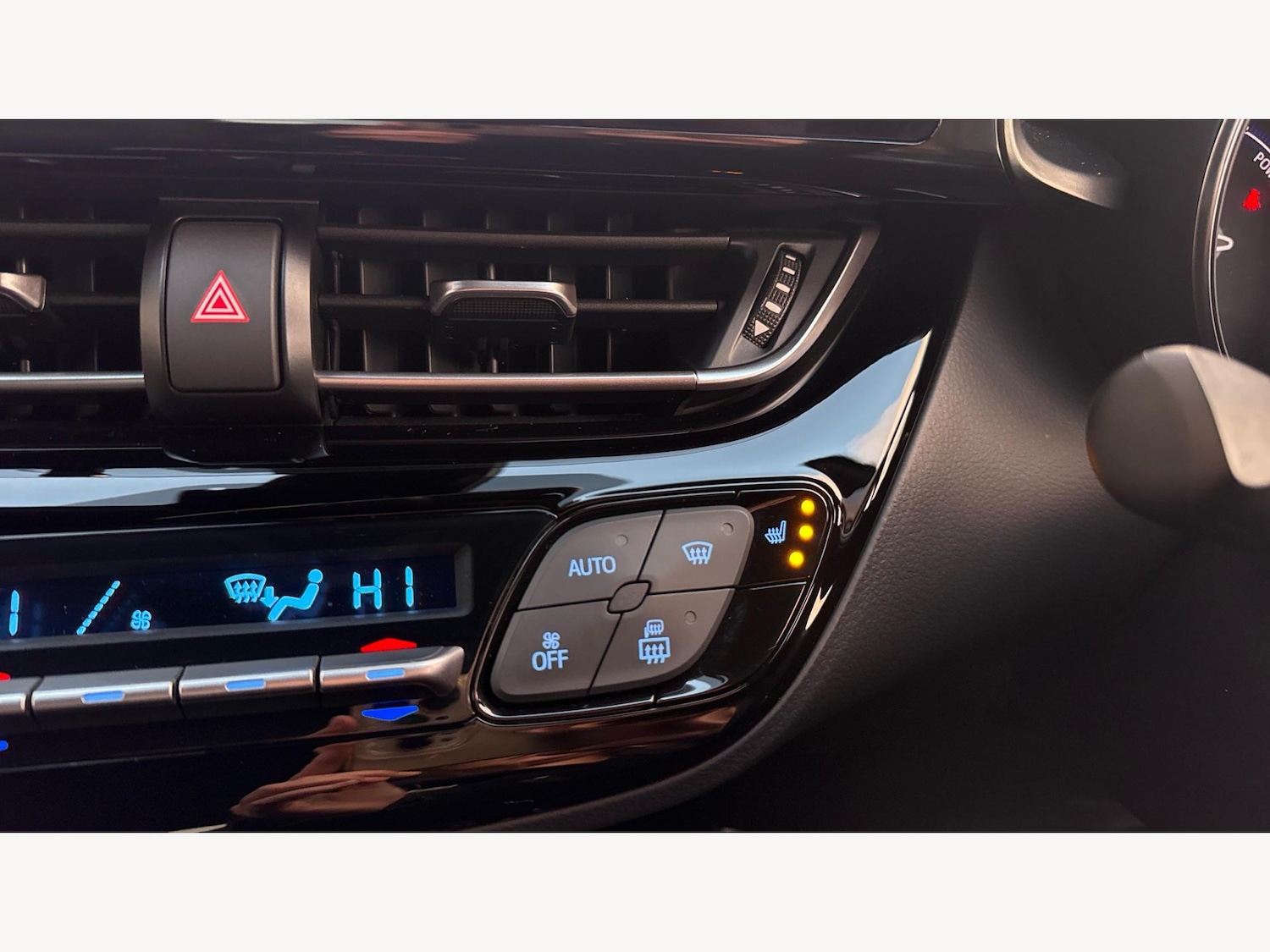 Used Toyota C-HR 2023 for sale - 76689967: Photo 27