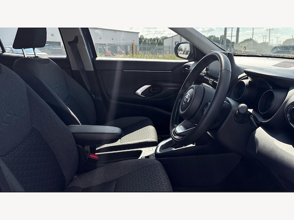 Used Toyota Yaris Cross 2023 for sale - 75600186: Photo 13