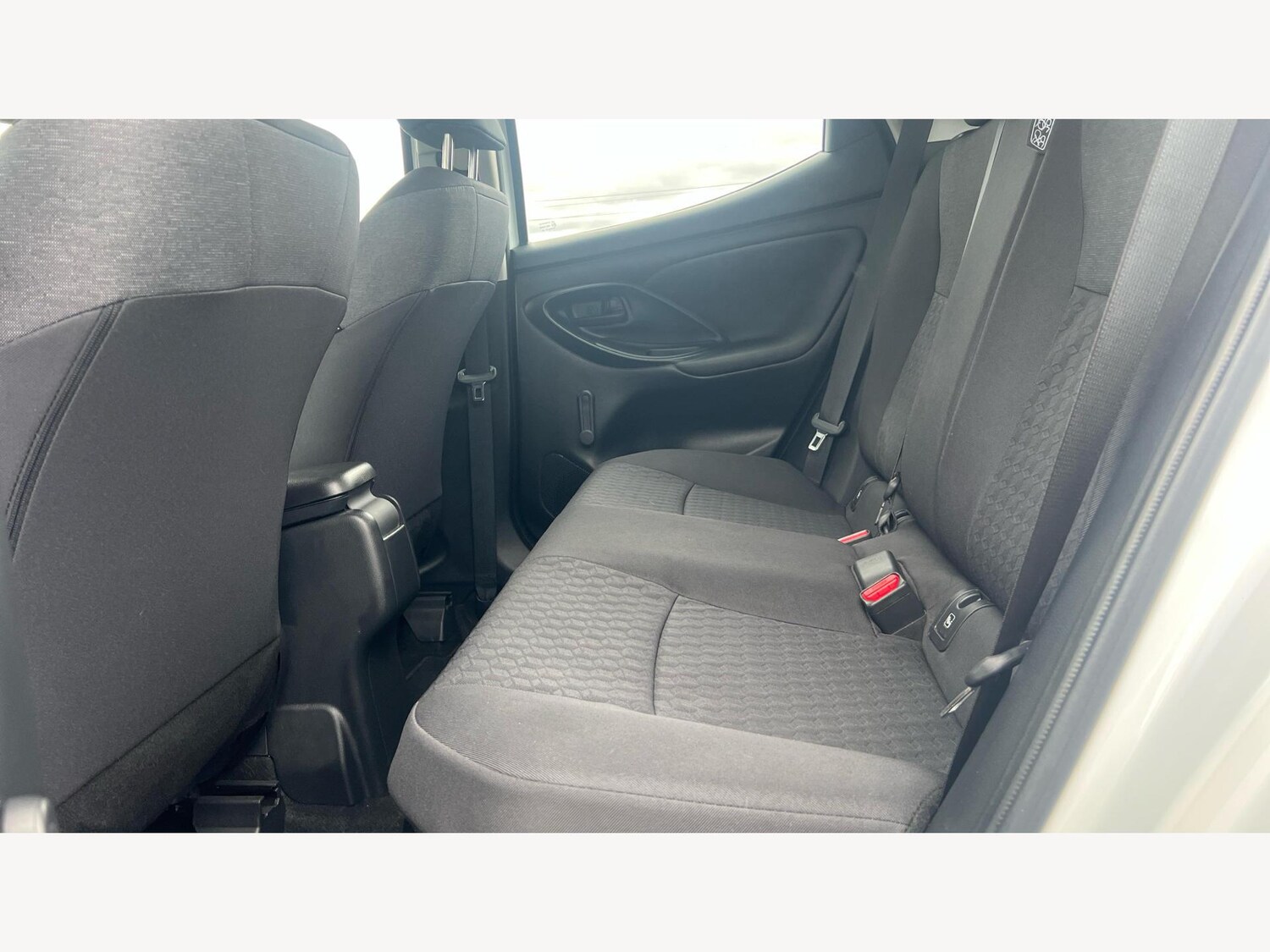 Used Toyota Yaris 2023 for sale - 75915149: Photo 15
