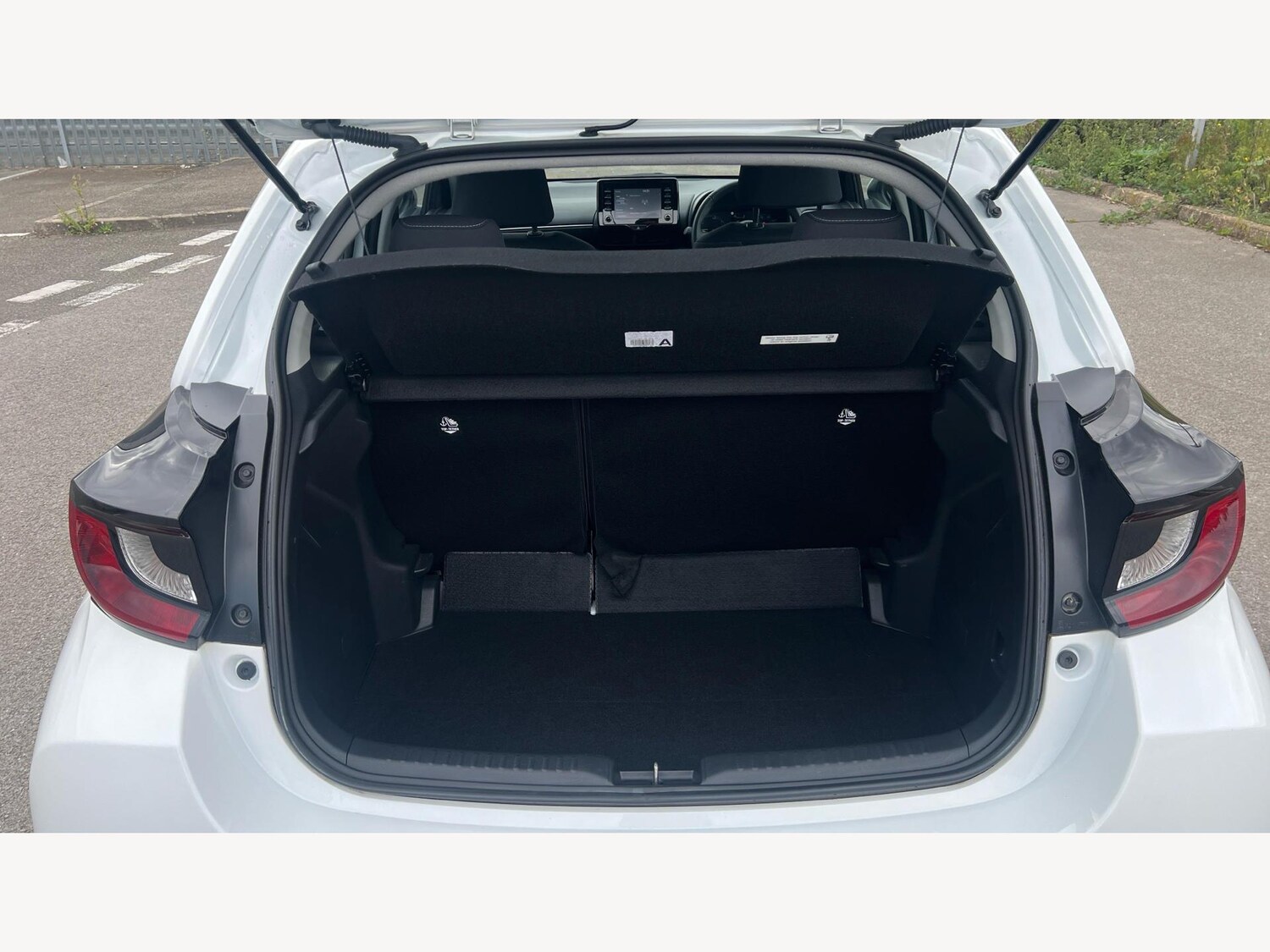 Used Toyota Yaris 2023 for sale - 75915149: Photo 16