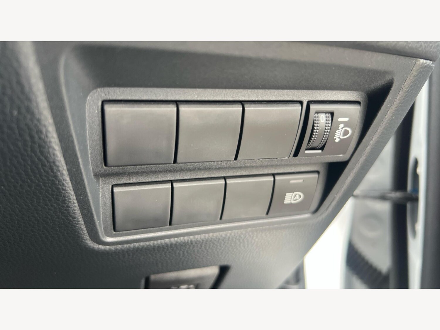 Used Toyota Yaris 2023 for sale - 75915149: Photo 22