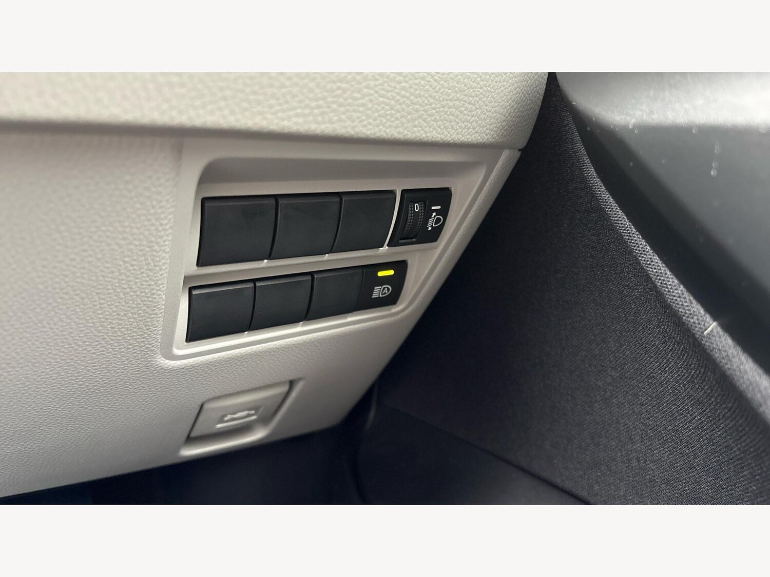 Used Toyota Yaris 2023 for sale - 76166458: Photo 25