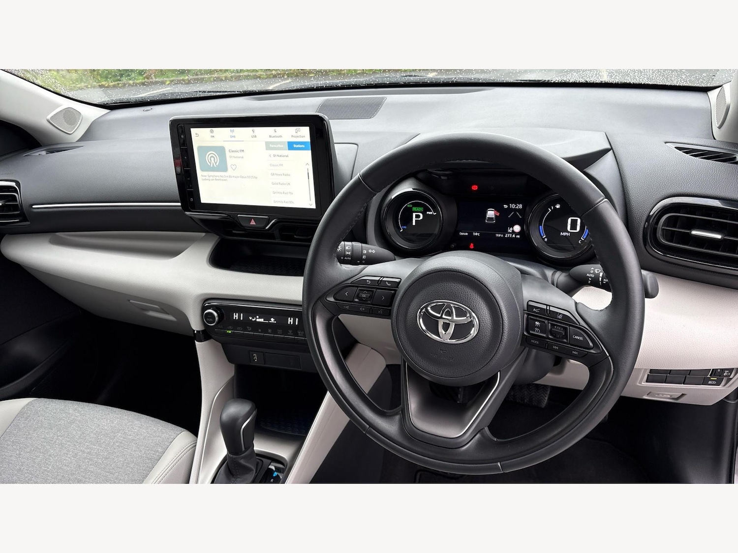 Used Toyota Yaris 2023 for sale - 76166458: Photo 8