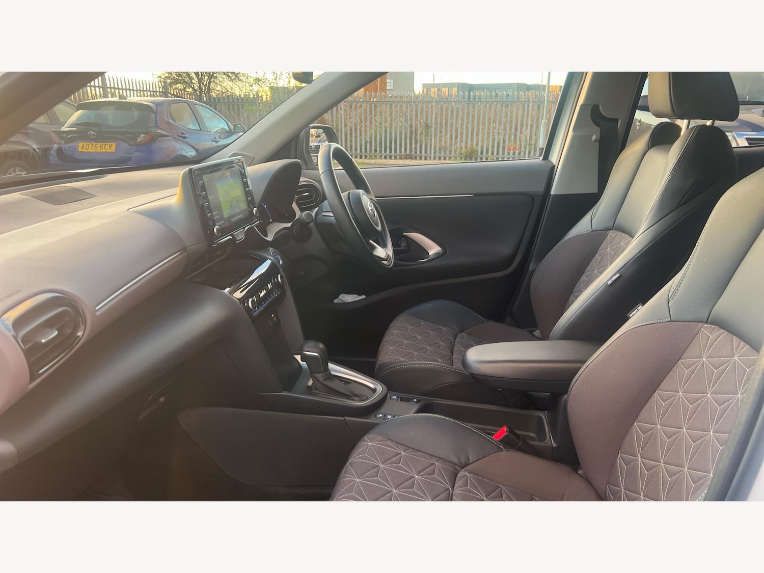 Used Toyota Yaris Cross 2024 for sale - 76573120: Photo 12