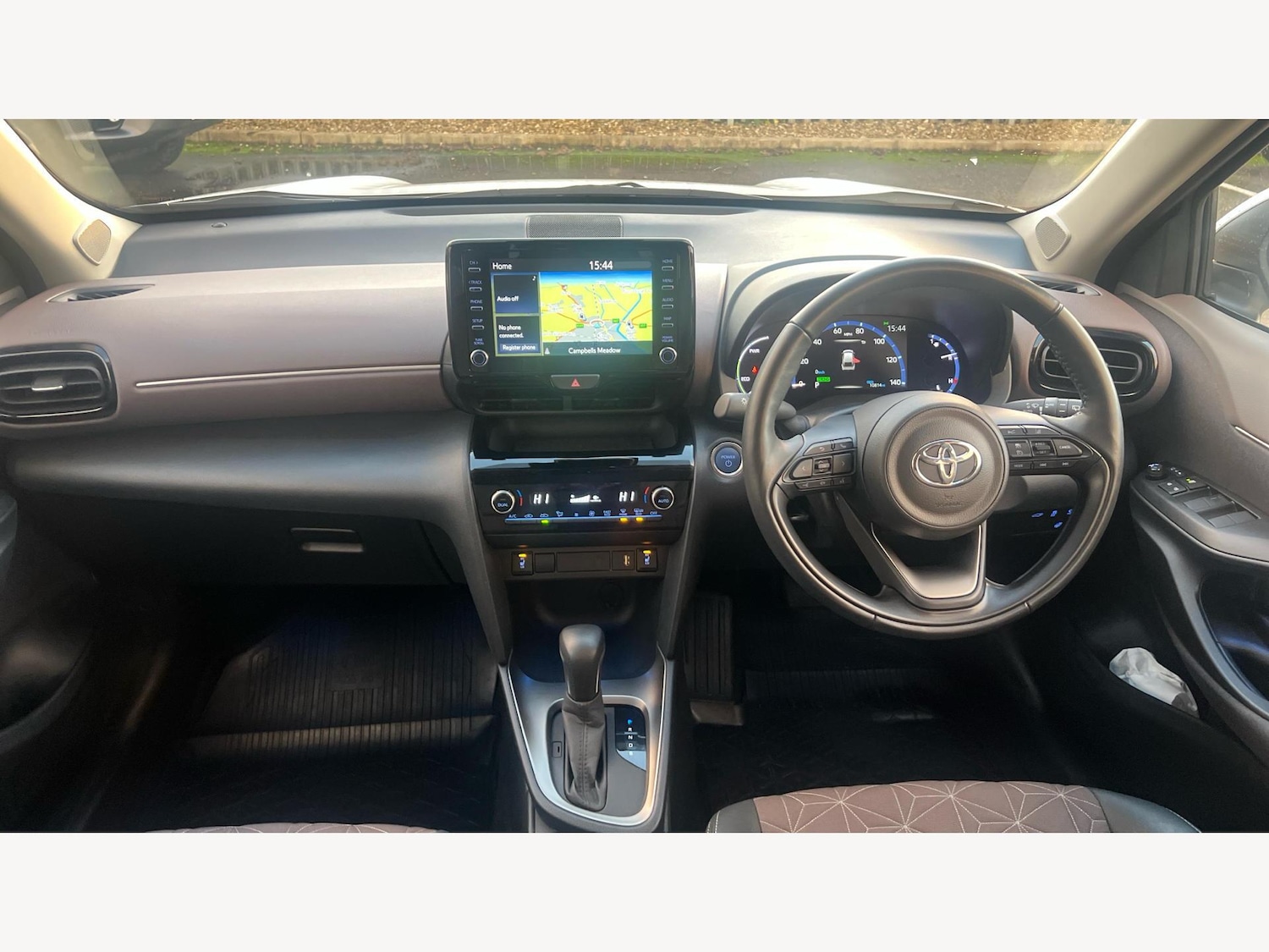 Used Toyota Yaris Cross 2024 for sale - 76573120: Photo 7