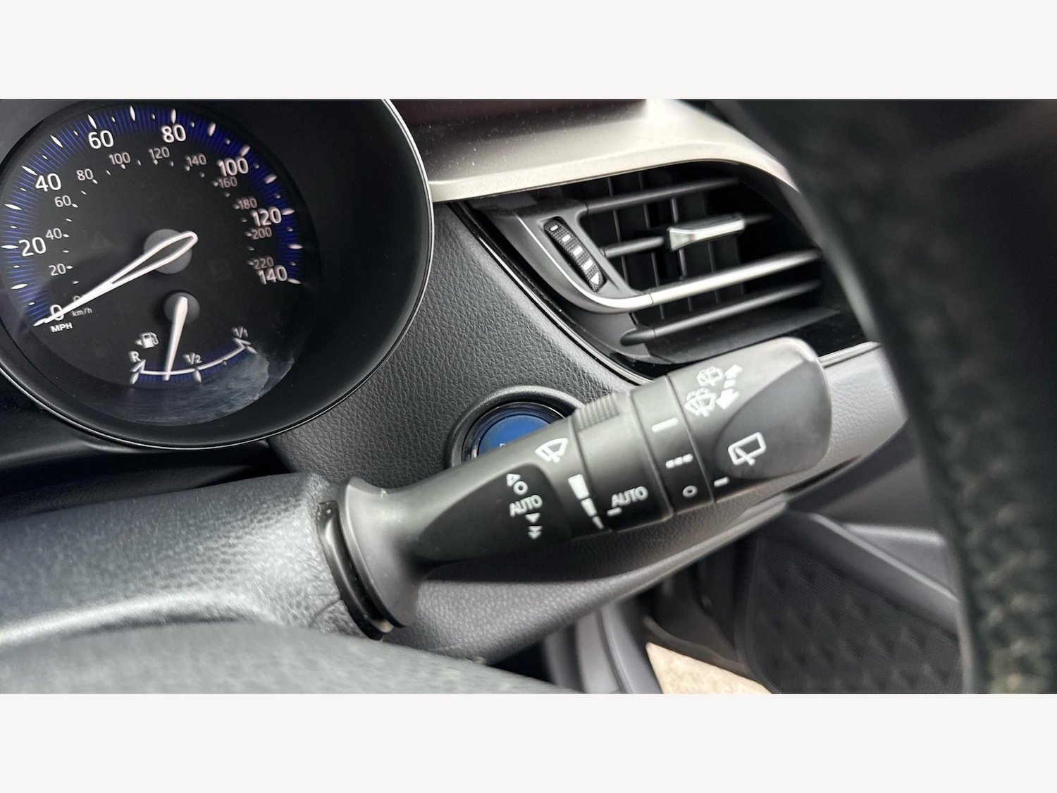 Used Toyota C-HR 2019 for sale - 77131884: Photo 24