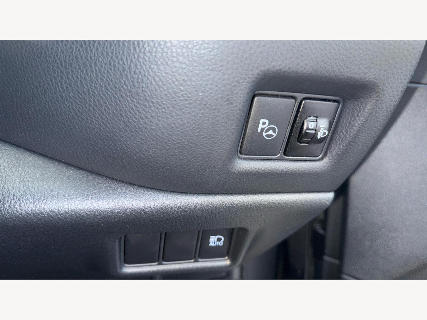 Used Toyota C-HR 2019 for sale - 77131884: Photo 28