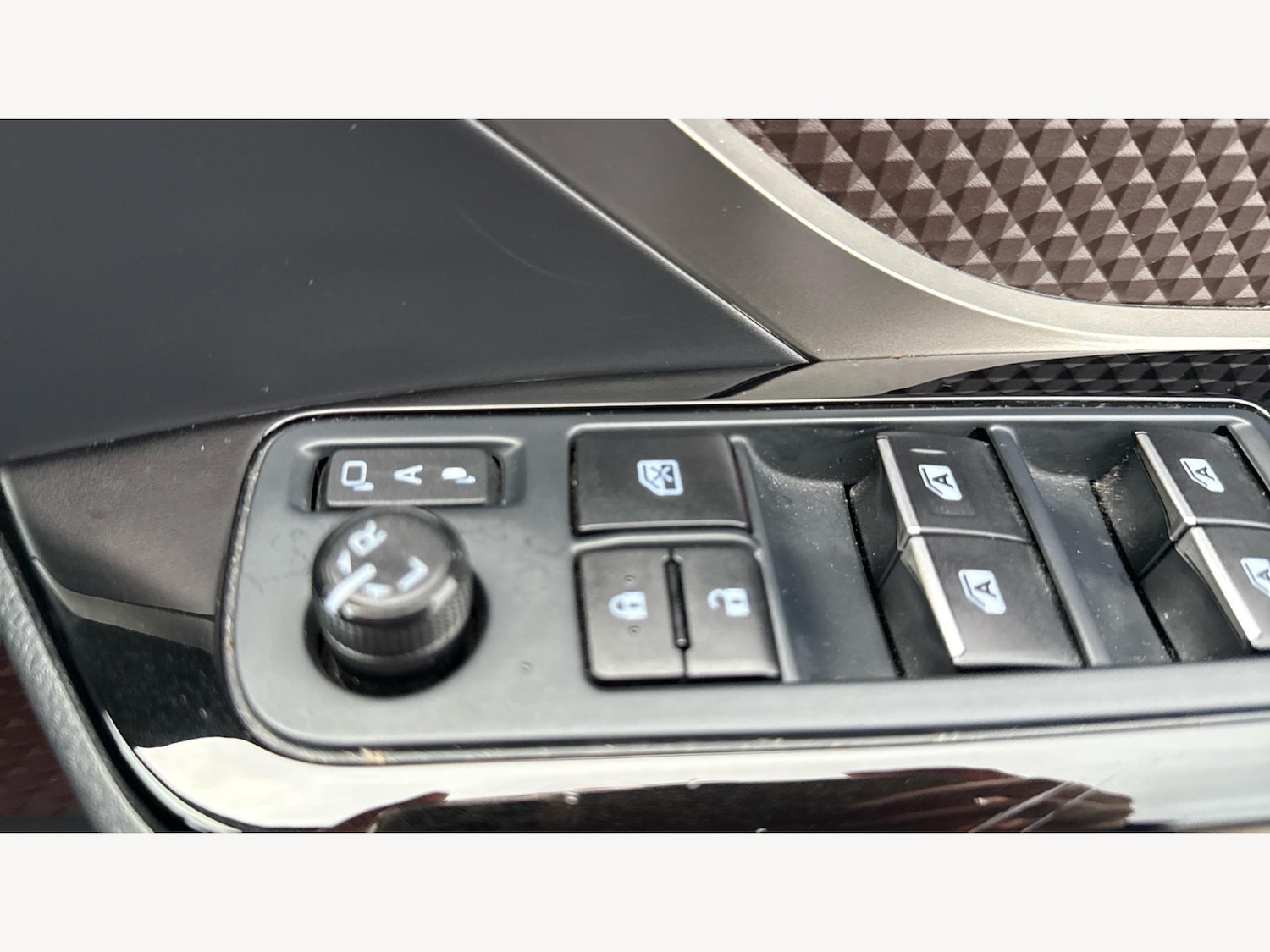 Used Toyota C-HR 2019 for sale - 77131884: Photo 30