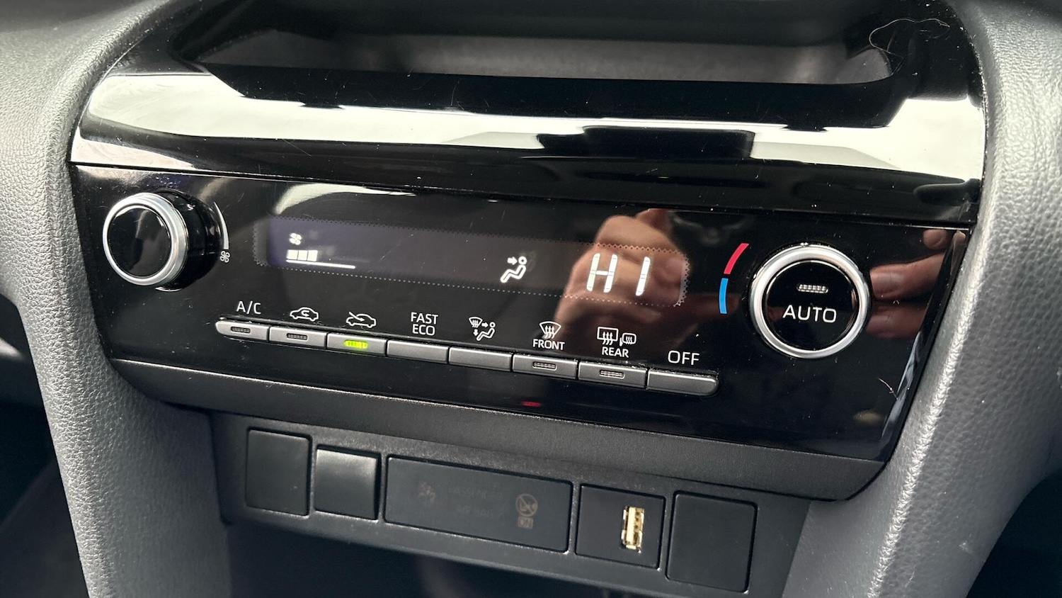 Used Toyota Yaris Cross 2023 for sale - 77559803: Photo 38