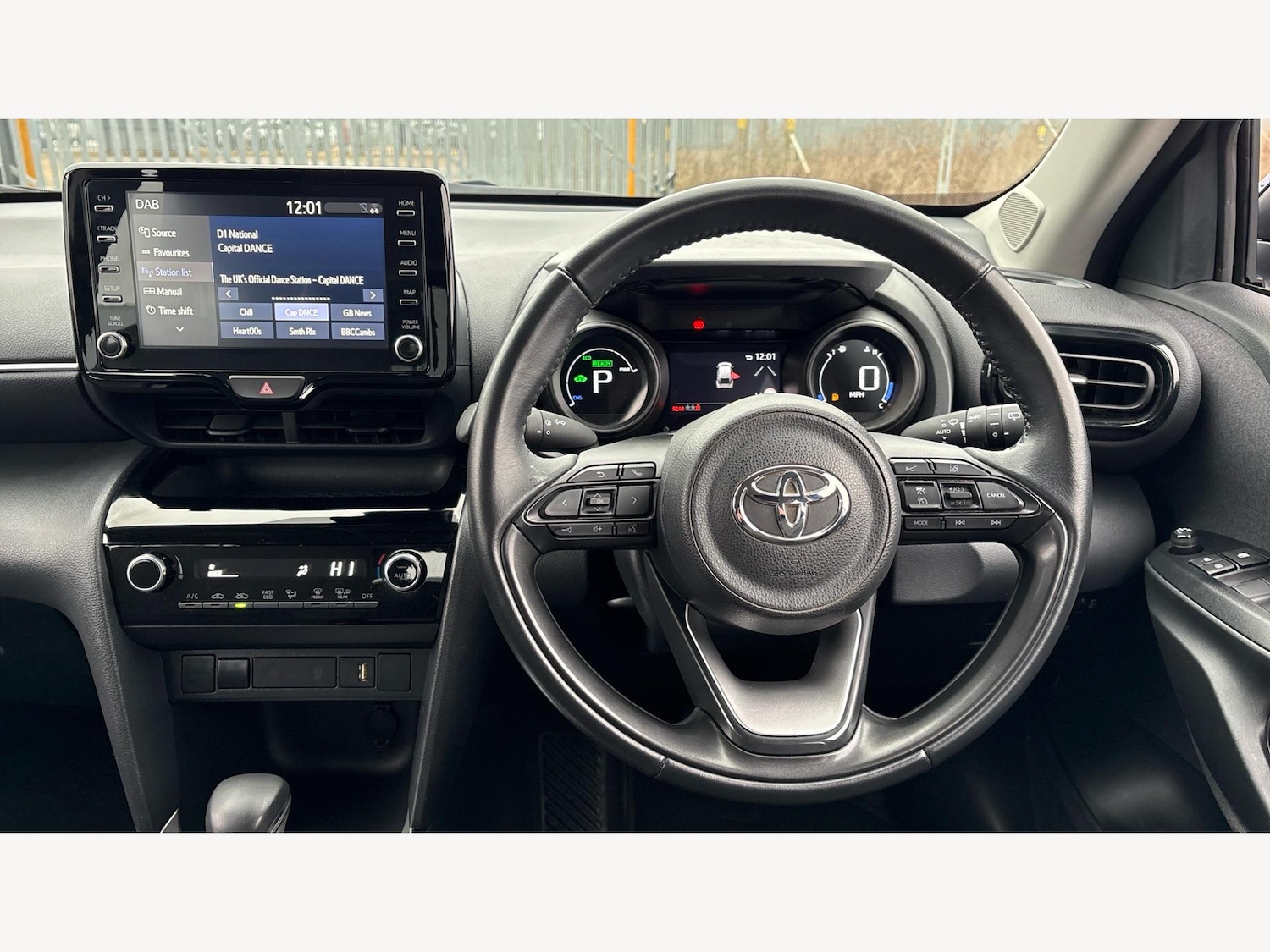 Used Toyota Yaris Cross 2023 for sale - 77559803: Photo 8