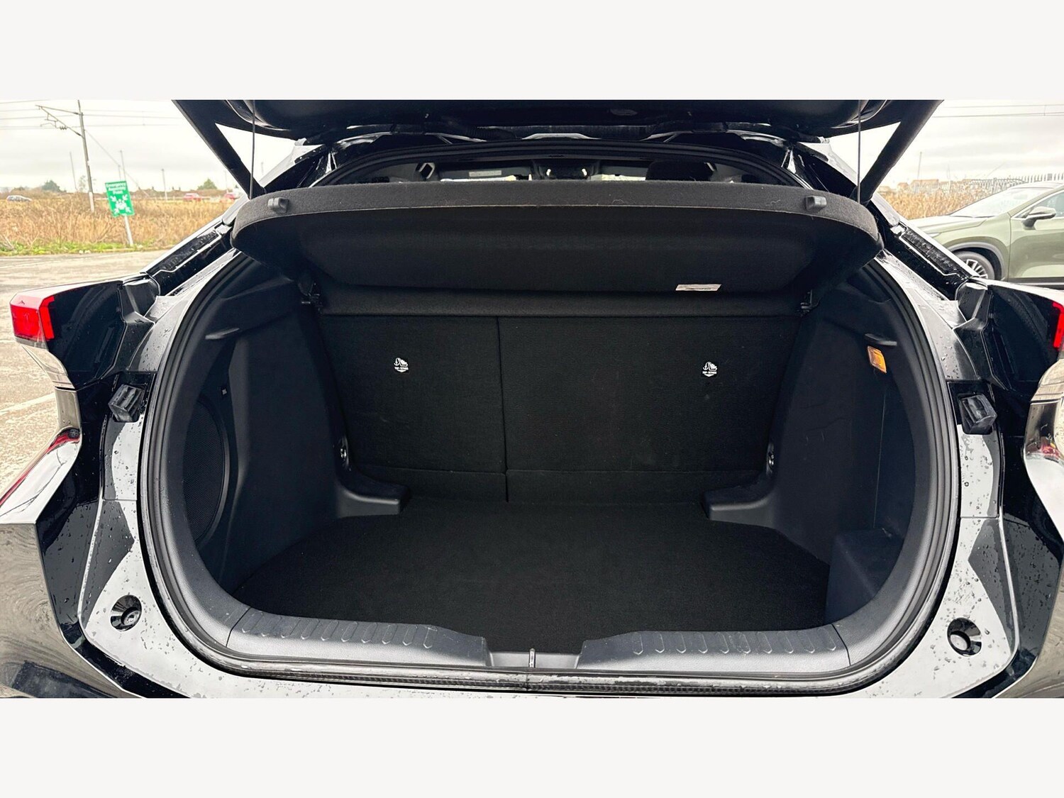 Used Toyota C-HR 2024 for sale - 77799310: Photo 16