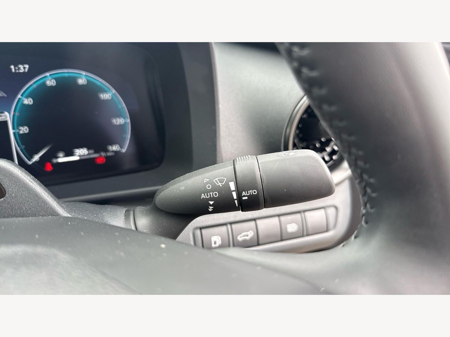 Used Toyota C-HR 2024 for sale - 77799310: Photo 30