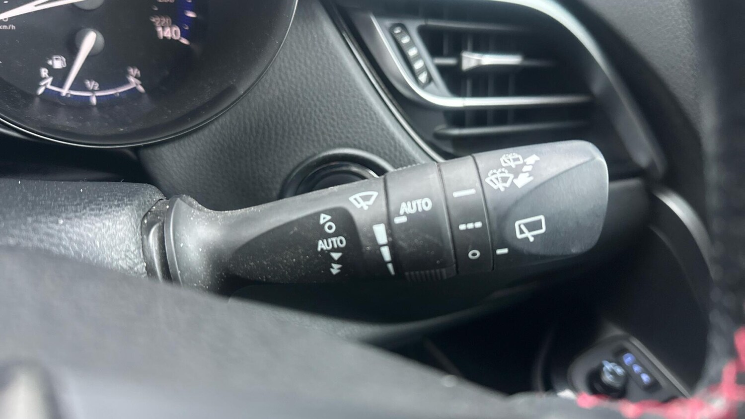 Used Toyota C-HR 2023 for sale - 77908479: Photo 34