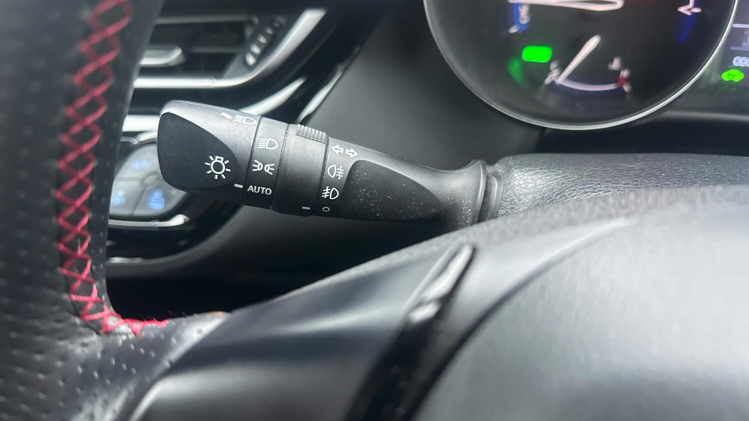 Used Toyota C-HR 2023 for sale - 77908479: Photo 35